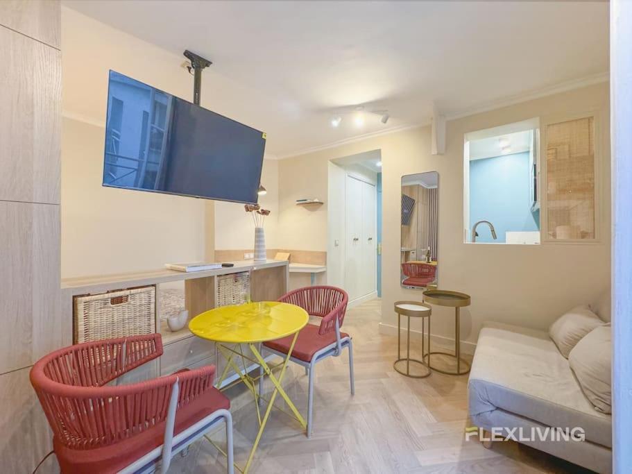 Luxury Studio In City Center باريس المظهر الخارجي الصورة